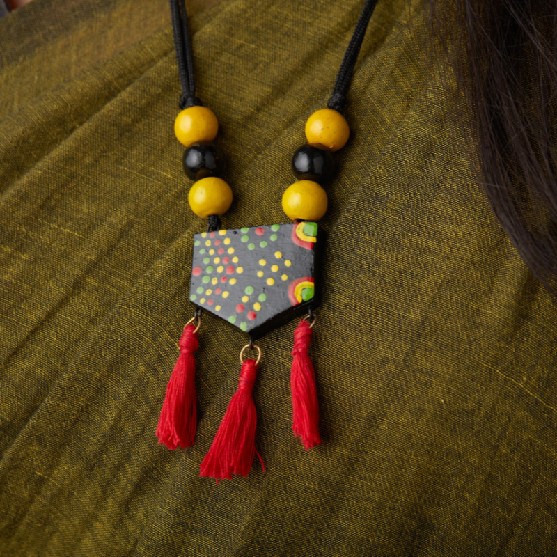 Tassel Pop ‘Tara’- Handcrafted Terracotta Necklace Set