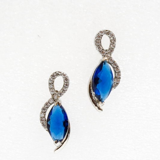 Midnight Elegance – 925 Silver Blue Sapphire Stud Earrings