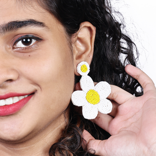 Hand-Beaded Daisy Earrings – White & Yellow