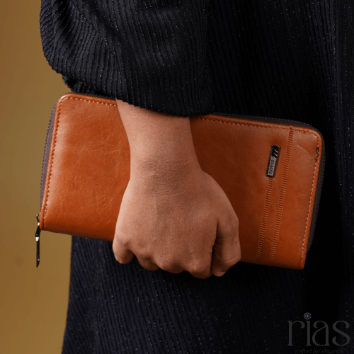 Chic Wallet in Brown