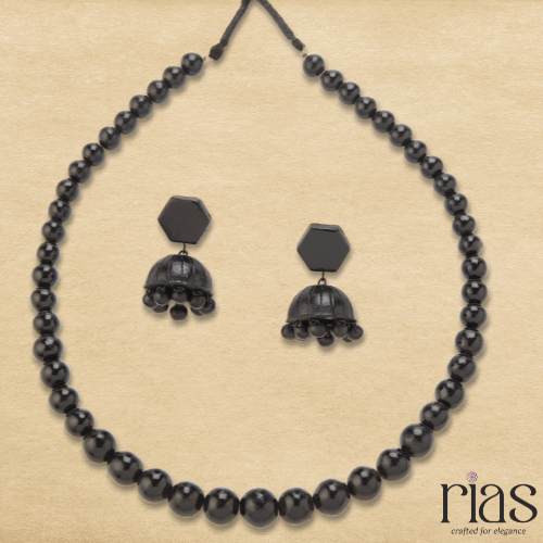 Noir Charm – Handcrafted Terracotta Bead & Jhumka Set