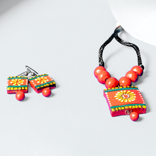 Vanya's Hand-painted red terracotta necklace set