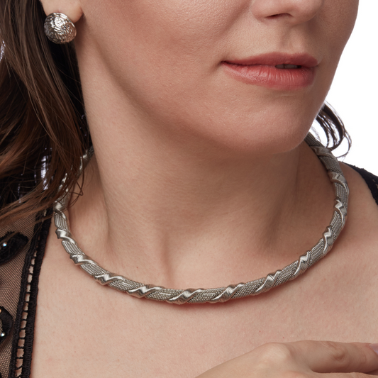 Radiant Mesh Choker Necklace