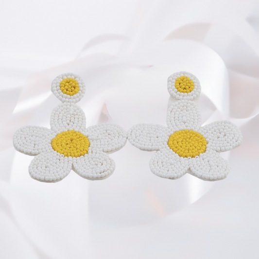 Hand-Beaded Daisy Earrings – White & Yellow