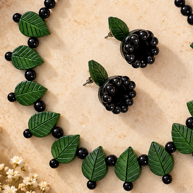 Vanya Leaf Terracotta Necklace Set