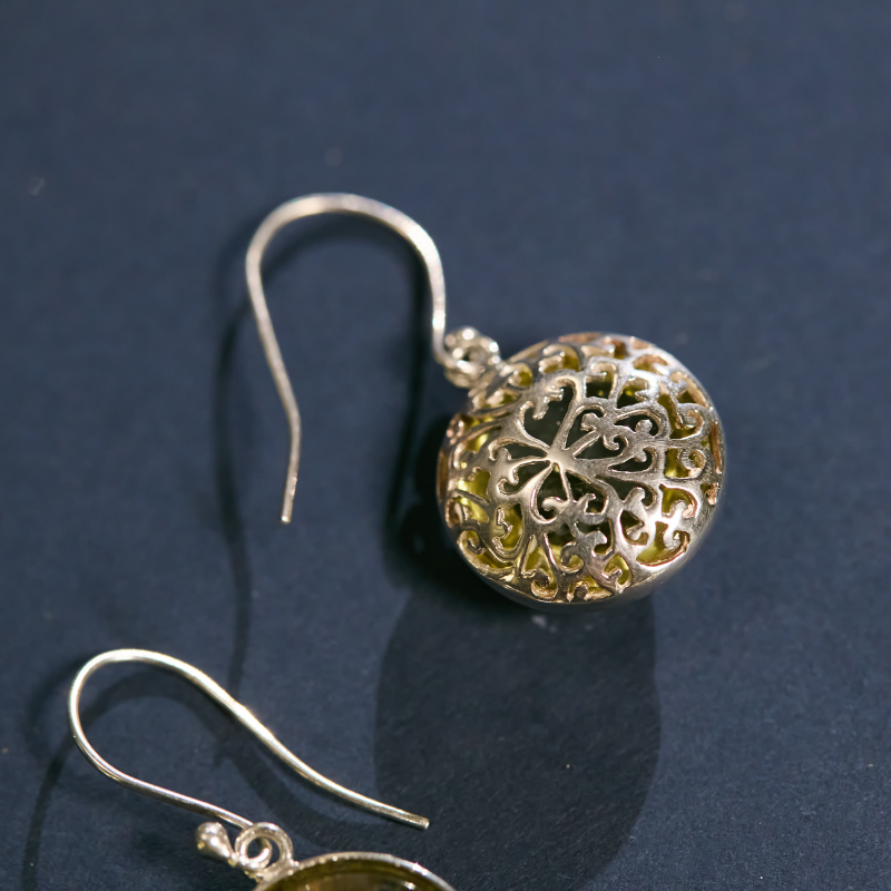 Premium citrine jewelry gift for her. Handcrafted 925 sterling silver earrings with genuine round citrine stones, elegantly displayed for birthdays, anniversaries, or special occasions.