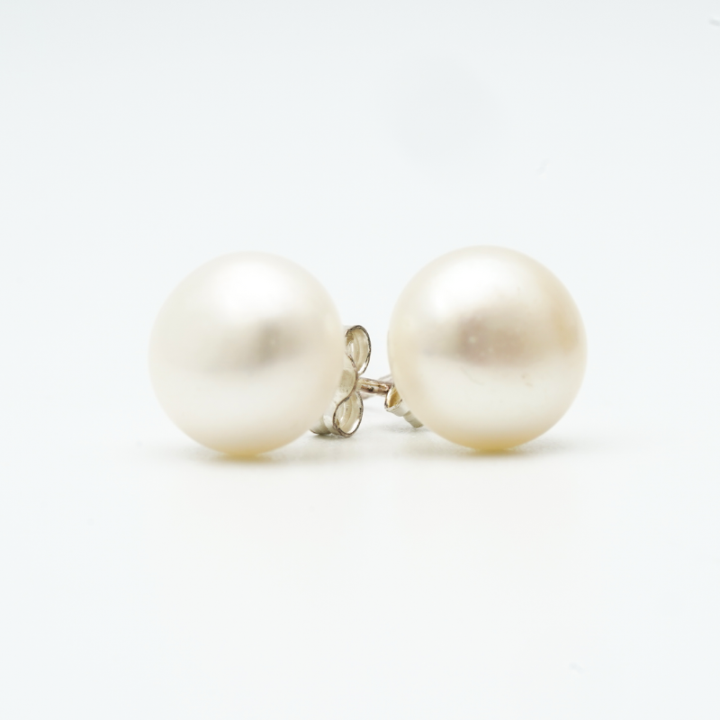 Classic Pearl Elegance Studs – 925 Silver
